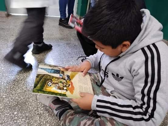 La biblioteca “Dr. Julio Herrera” visitó escuelas, brindando espacios de lectura y reflexión