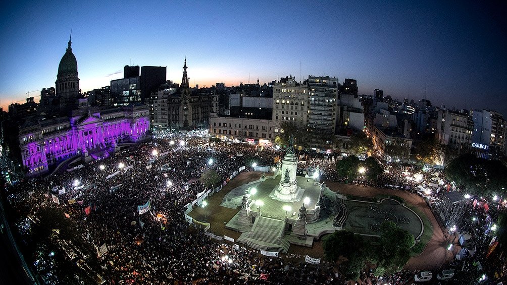 Se realiza la quinta marcha Ni Una Menos a favor del aborto legal y contra la violencia