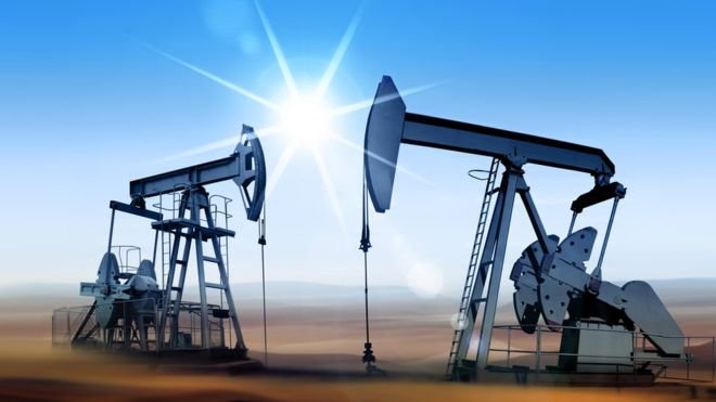 El petróleo a la baja en los mercados internacionales