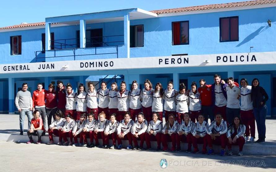 El plantel femenino del Club River Plate llegó a nuestra Provincia para hacer pretemporada