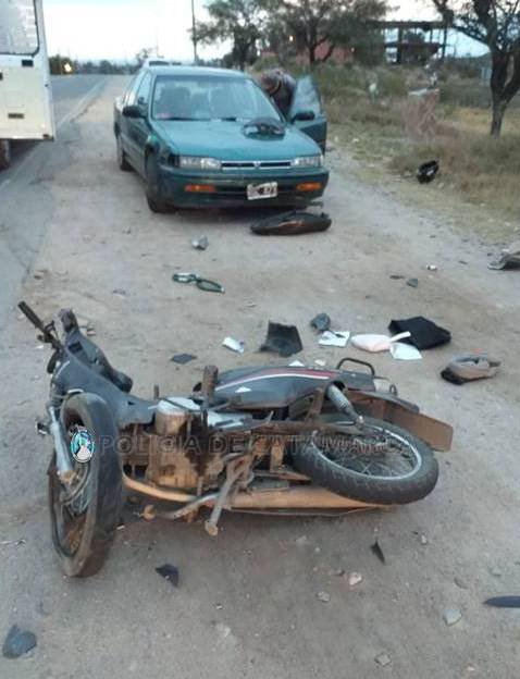 Un auto y una moto protagonizaron un choque en el este de la Capital