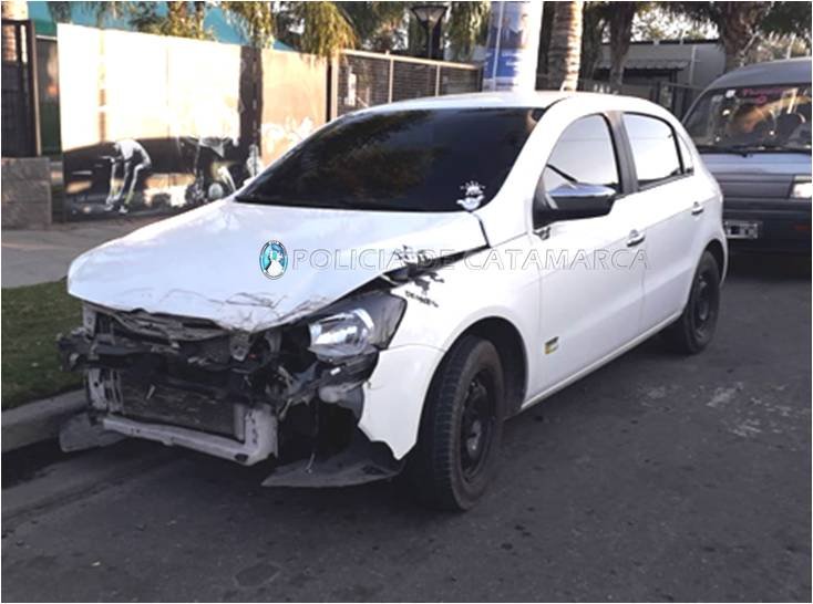 Tras un siniestro vial aprehenden a un hombre y secuestran una camioneta en la Capital