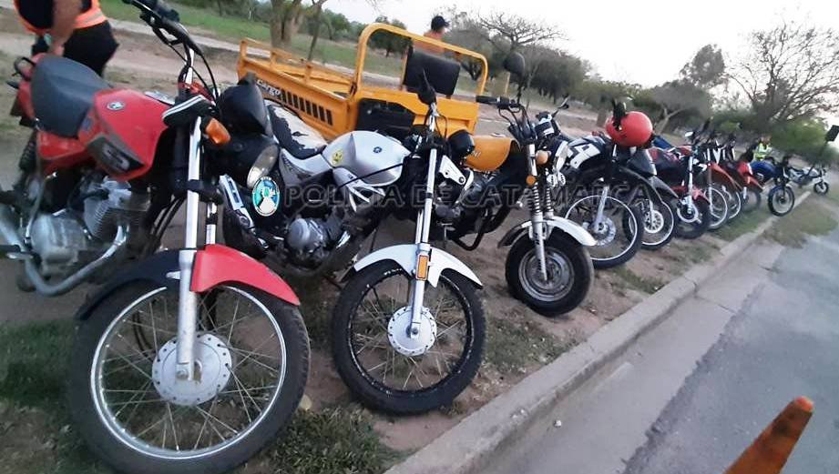 Operativos de seguridad: secuestran 46 vehículos en Capital y Valle Viejo