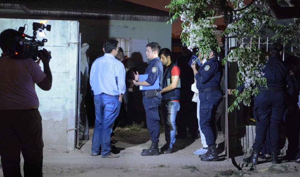 Horror en Santiago: encontraron a madre e hijo ahorcados en su casa