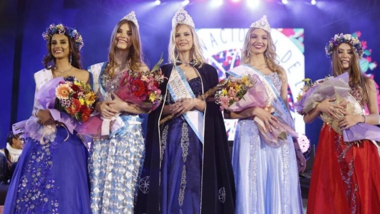 Camila Iglesias es la nueva Reina Nacional de los Estudiantes
