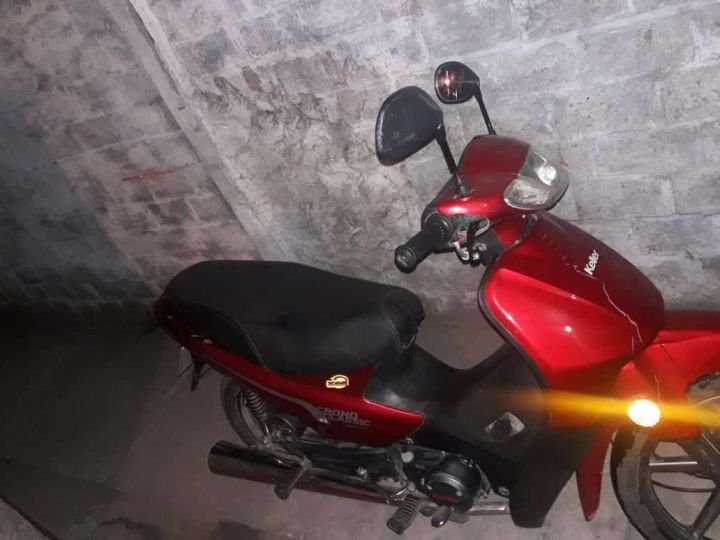 Detienen a un hombre acusado de robar una moto en el Sur de la Capital