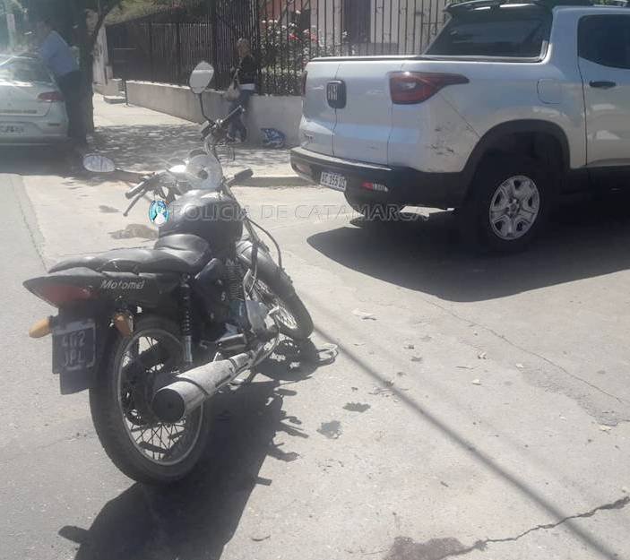 Una moto y una camioneta protagonizaron un accidente