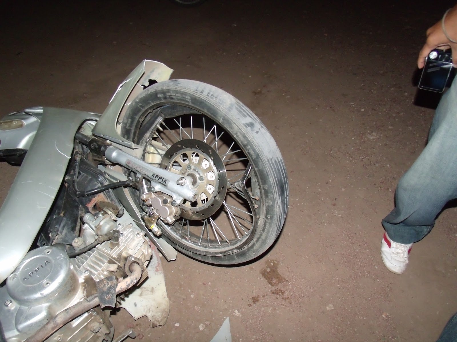 Joven herido tras derrapar  con su motocicleta en Valle Viejo