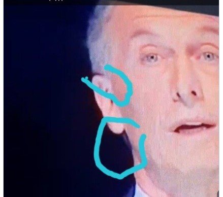 La foto con la que Luciana Salazar sugirió que a Mauricio Macri le dictan lo que debe decir