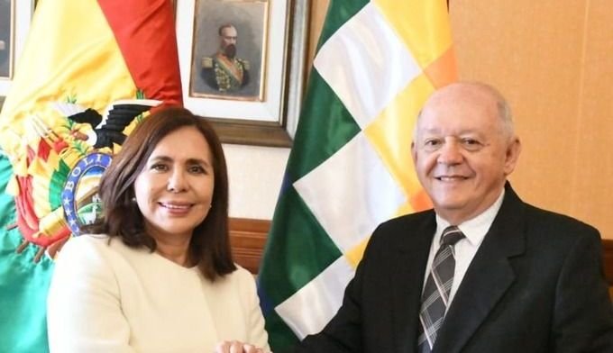 El Gobierno autoproclamado de Bolivia nombra un embajador en EEUU luego de 11 años