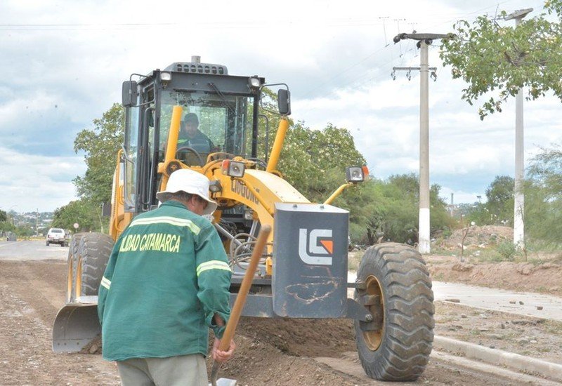 Repavimentan accesos viales en diferentes puntos de la provincia