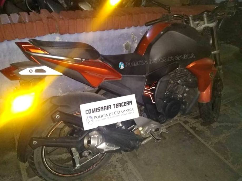 Secuestran una motocicleta en el sector este de la Capital