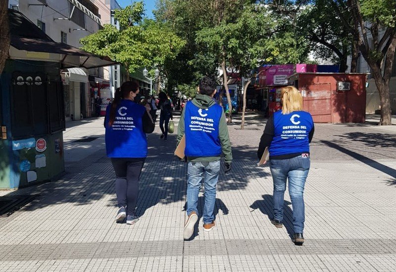 Suspenden actividades en comercios de la peatonal Rivadavia