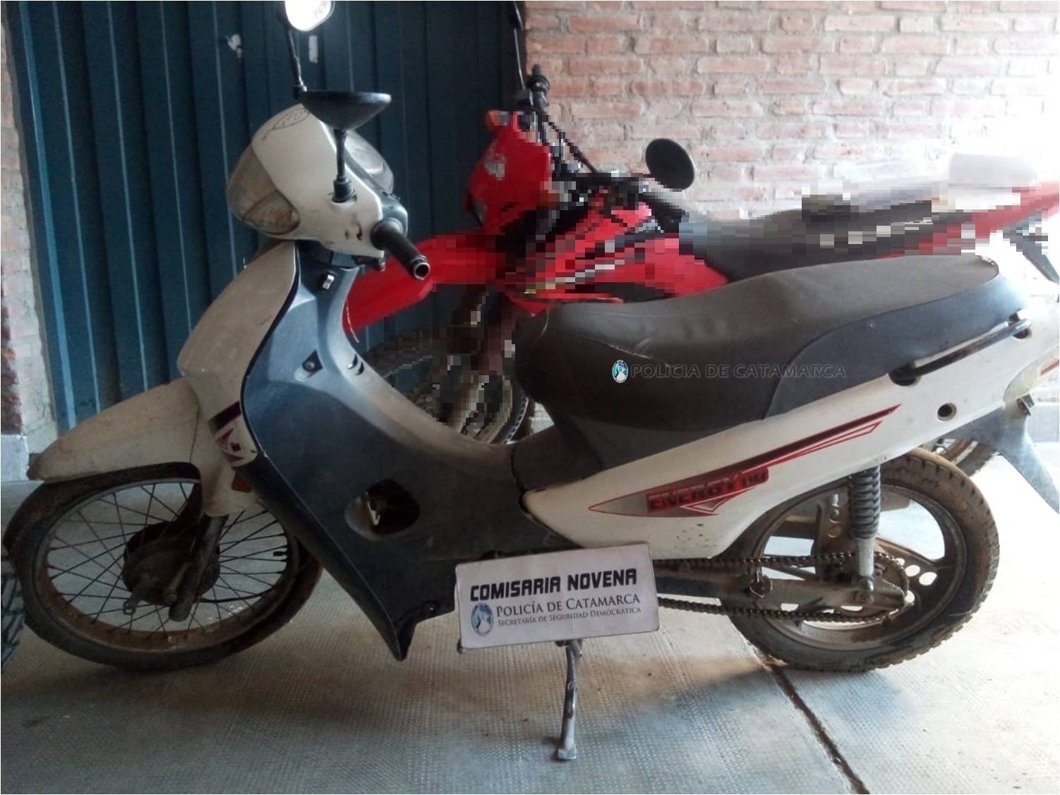 Secuestran una motocicleta abandonada en el sur de la Capital