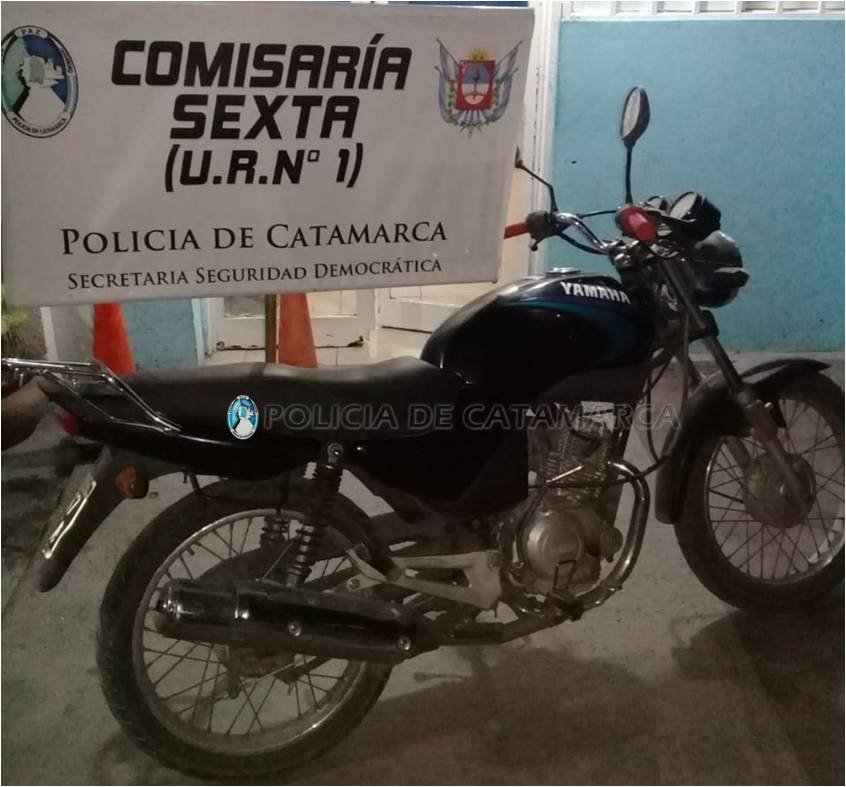 Detienen a un joven y recuperan una moto robada