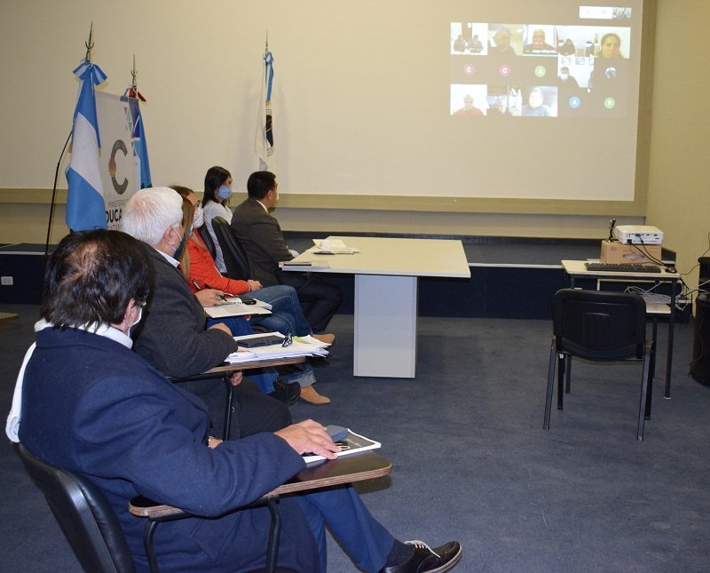 Reunión de Educación y Salud con intendentes por el eventual retorno a clases