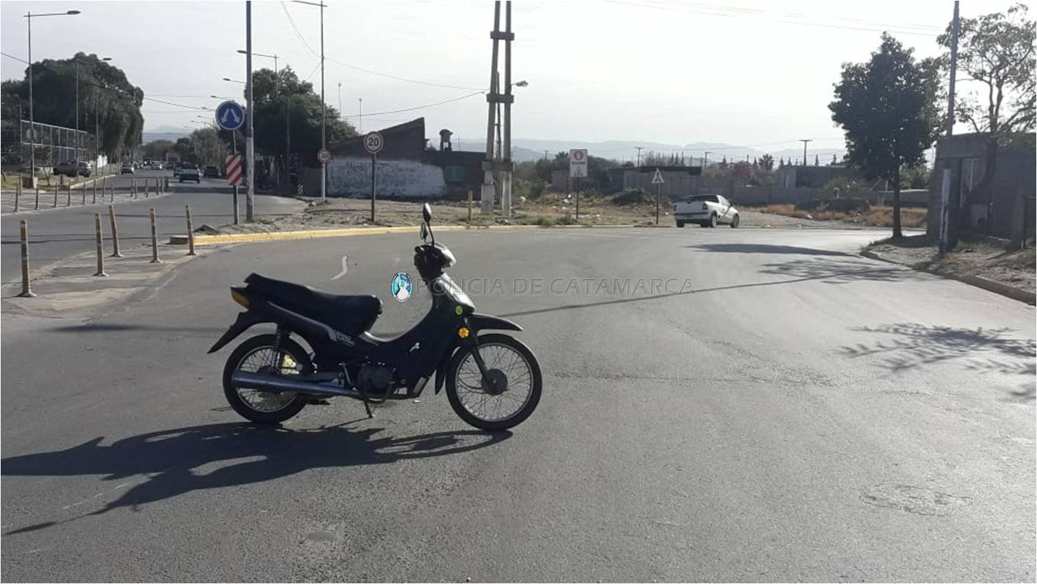 Una moto y una camioneta protagonizaron un siniestro vial