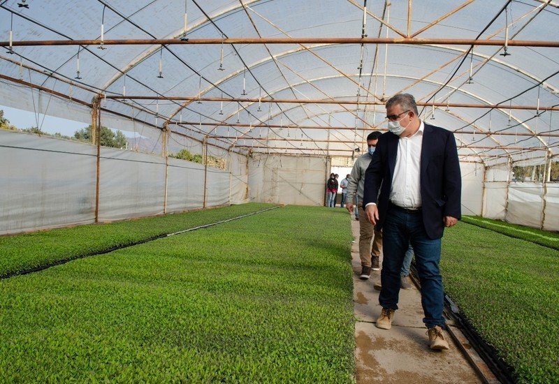 Raúl visitó el vivero Los Aromos en Fray Mamerto Esquiú