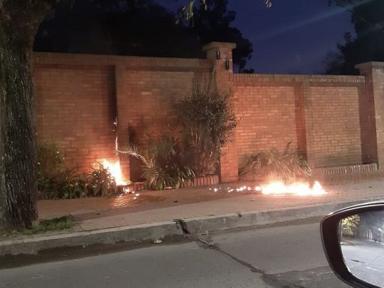 Sobreseyeron por inimputable al hombre que arrojó una bomba molotov en la Quinta de Olivos