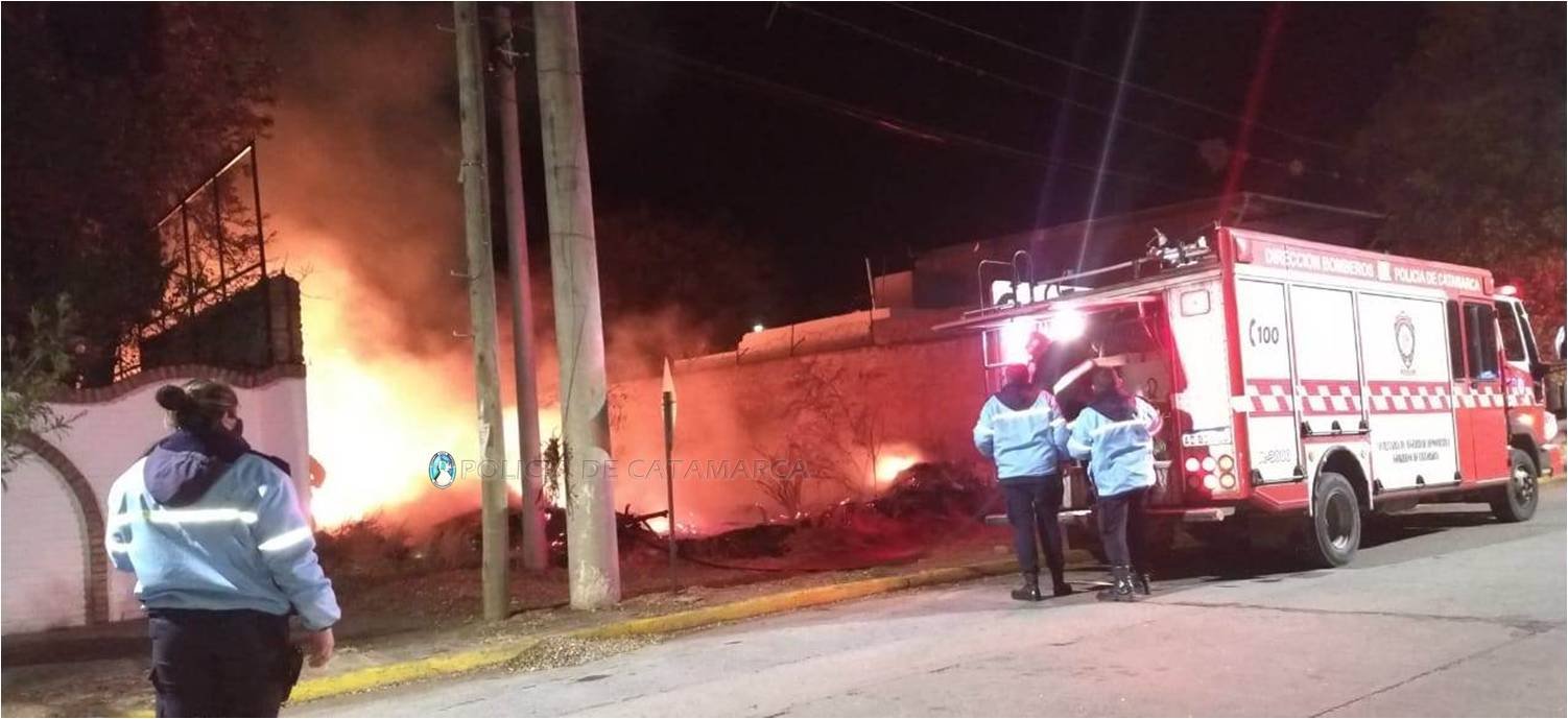 Incendio de pastizales en la zona alta de la Capital