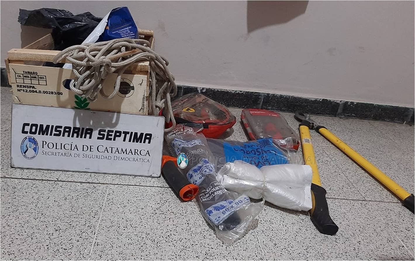 En el norte de la Capital aprehenden a un hombre y secuestran elementos de dudosa procedencia