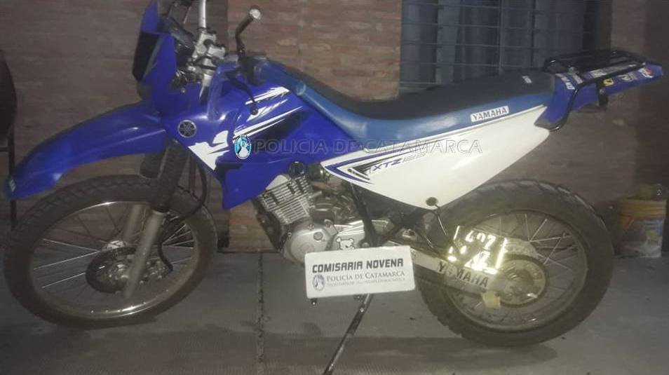 Aprehenden a un hombre y recuperan una moto sustraída en la Capital