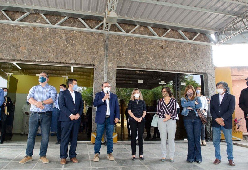 Raúl inauguró las remodelaciones en el Hospital de Piedra Blanca