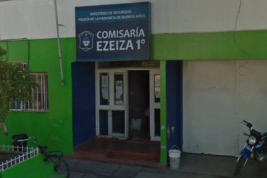 Asesinan de una puñalada por la espalda a una mujer y apresan a una pareja en Ezeiza