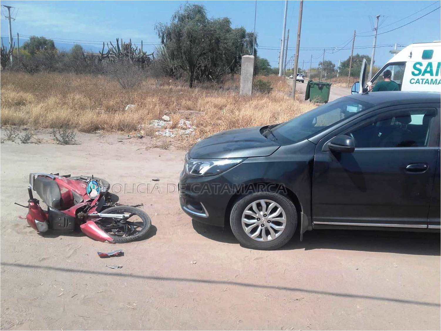 Un auto y una moto protagonizaron un siniestro vial