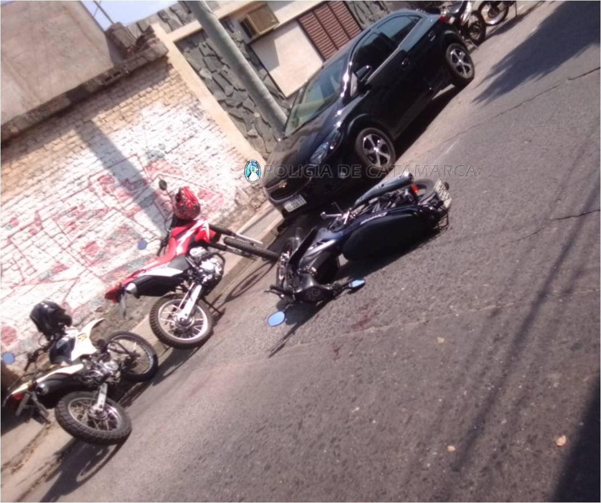 Una moto y un auto protagonizaron un siniestro vial