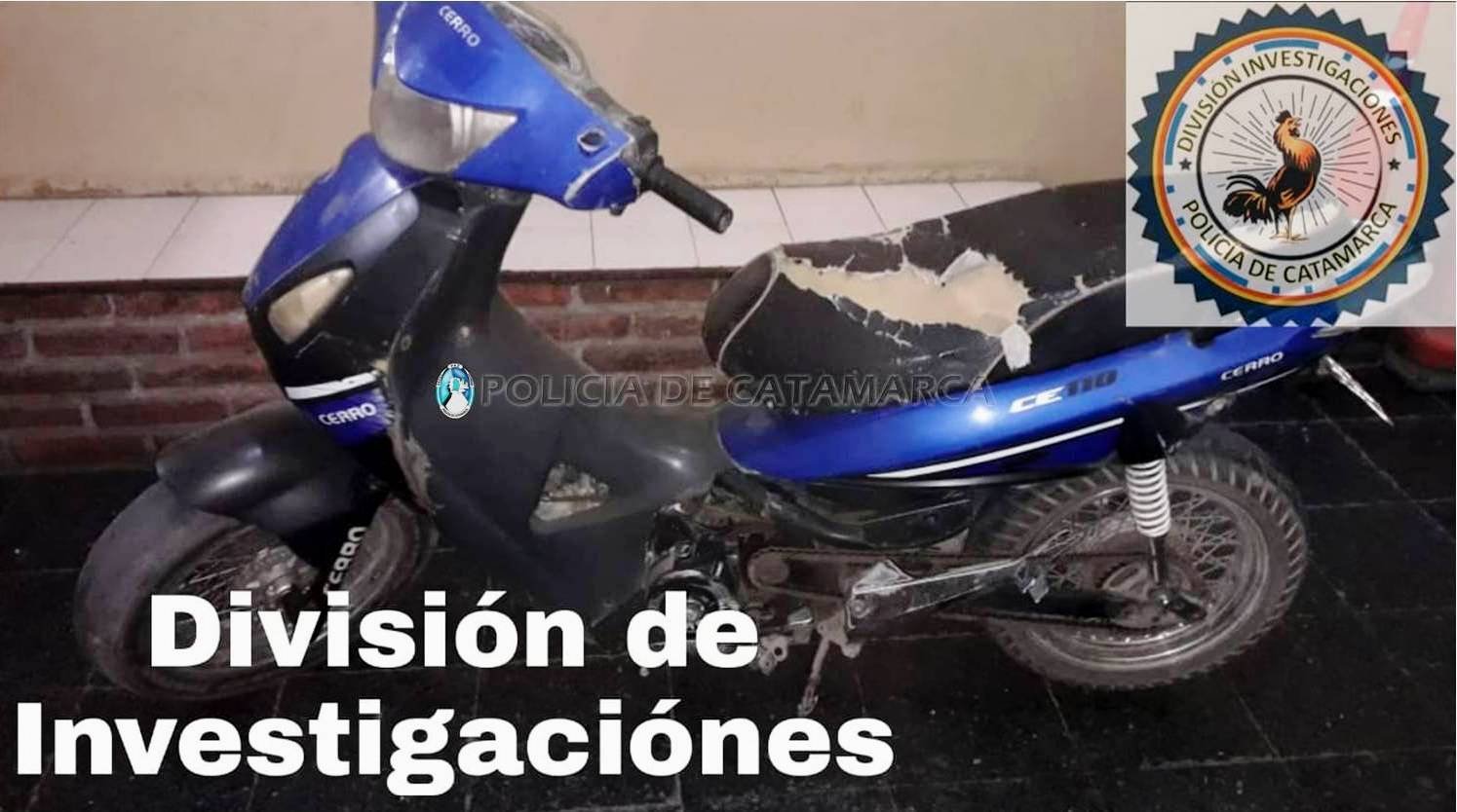 Policías recuperan una motocicleta sustraída en la Capital