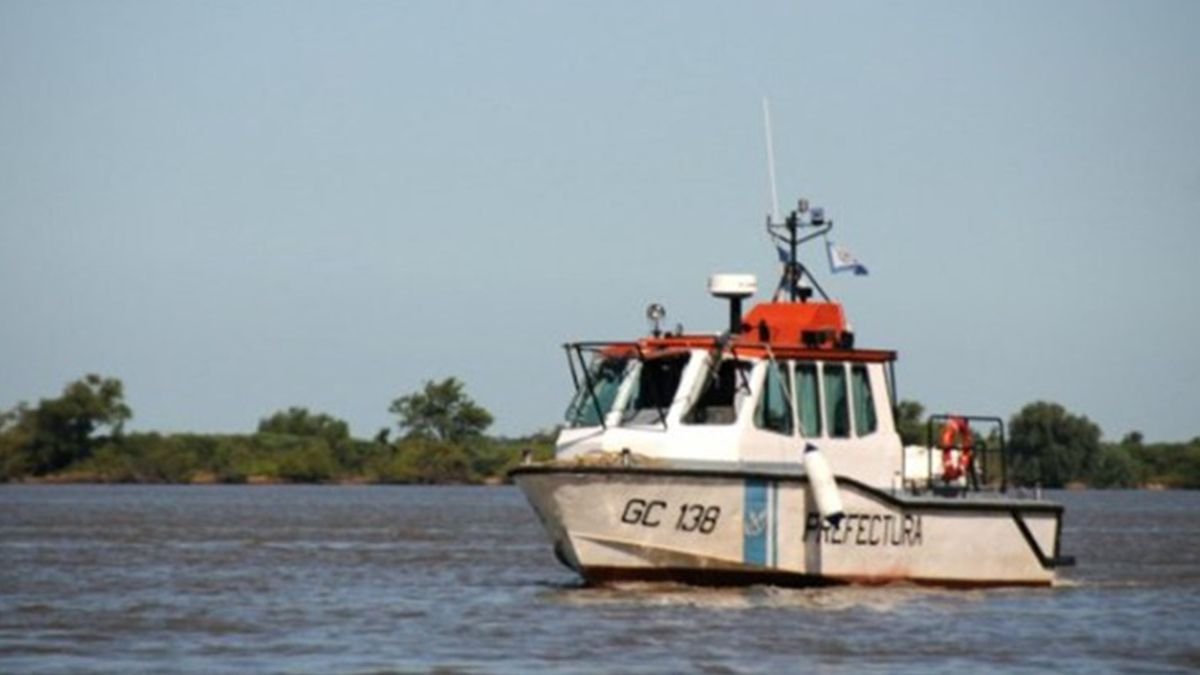 Encuentran un cadáver flotando en el río Paraná e investigan la causa de la muerte