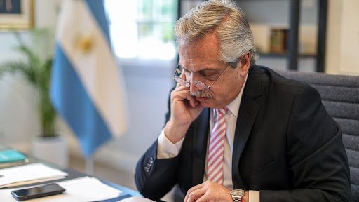 Alberto Fernández firma convenios por la Cuenca del Río Luján y Programa de Transporte Eléctrico