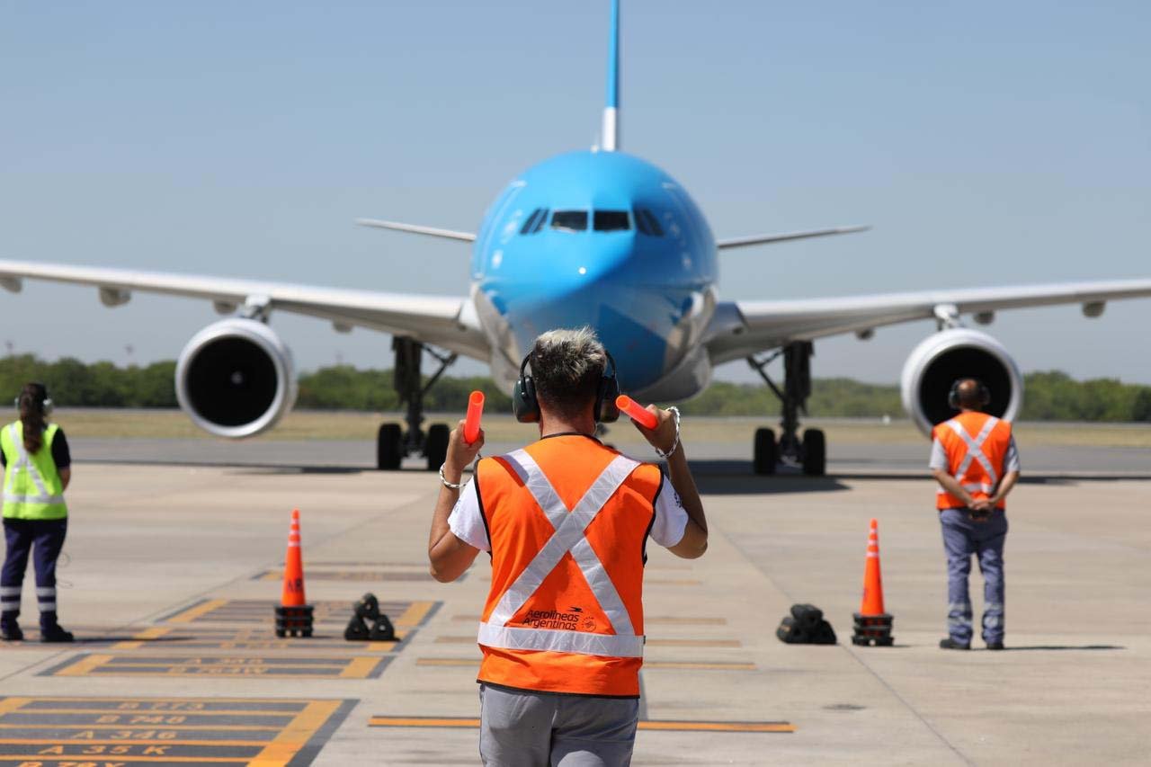 Llegó el noveno vuelo de Aerolíneas de los 10 previstos trayendo más de 760 mil dosis de Sinopharm