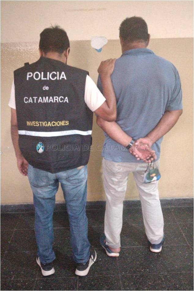 Tras un intenso trabajo investigativo, efectivos policiales lograron arrestar a un hombre requerido por la Justicia en el sector norte de la Capital