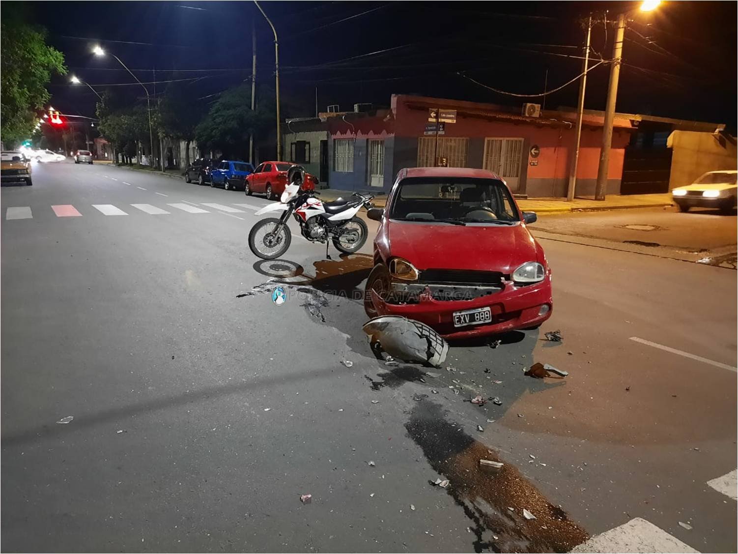 Chocaron dos automóviles con menores a bordo