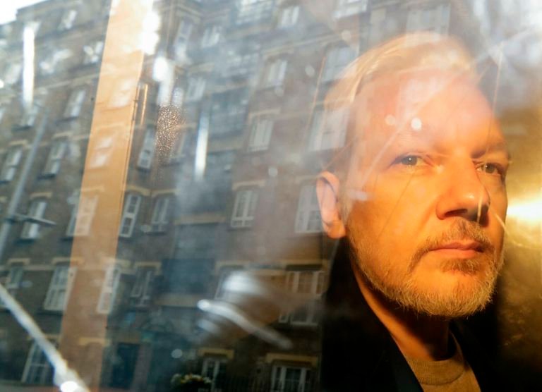 La Justicia británica rechaza la extradición de Assange a EEUU para ser juzgado