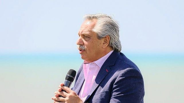 Fernández: «La pandemia no se disipó» y está presente el «riesgo de que todo vuelva a paralizarse»