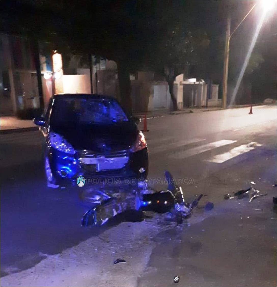 Un auto y una moto protagonizaron un siniestro vial