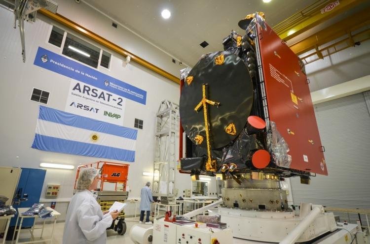 Denuncian el abandono de la empresa Arsat