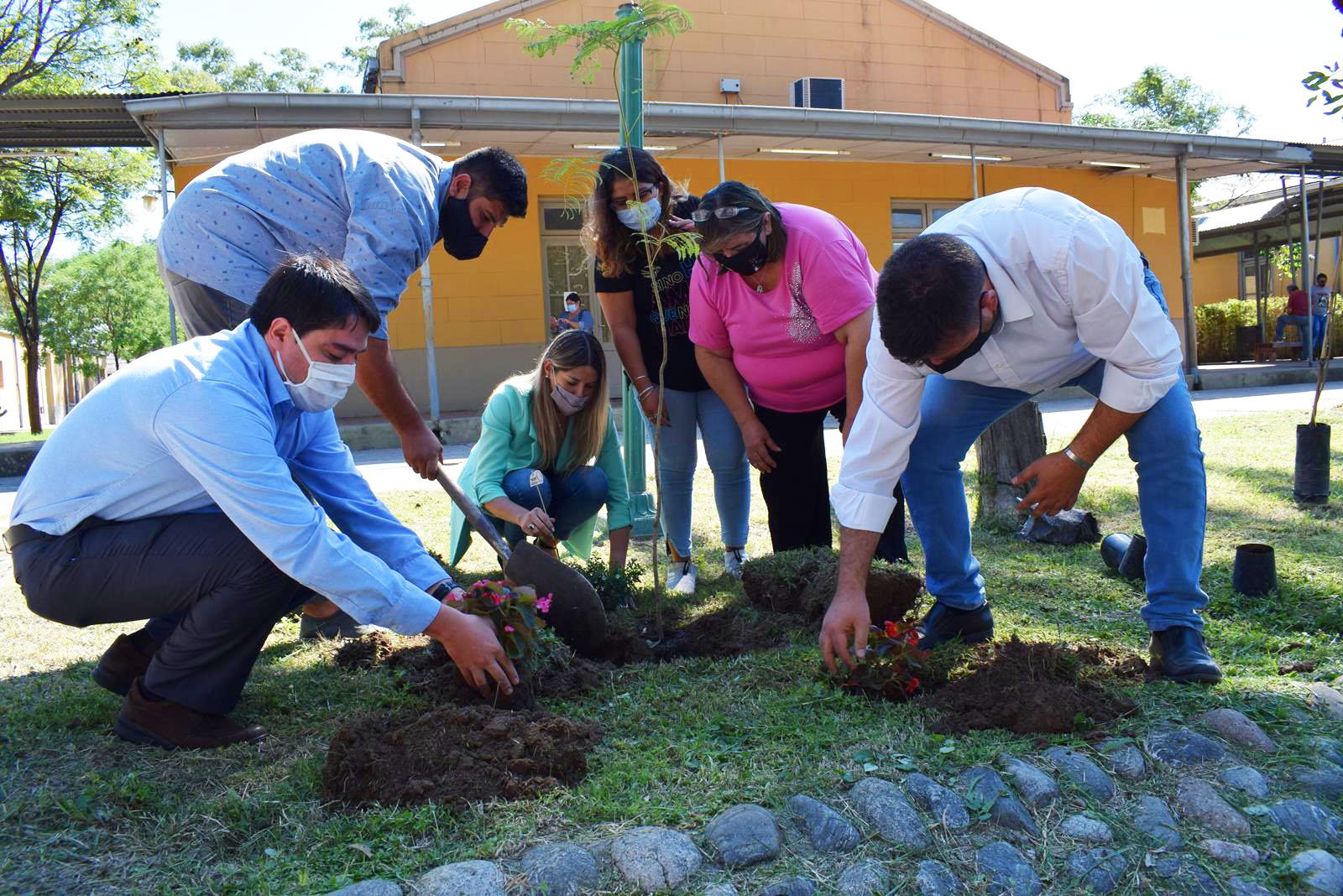 Plantamos Memoria en el CAPE