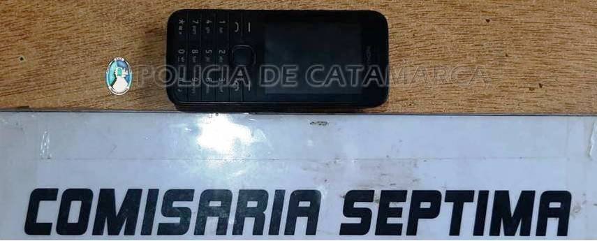 Aprehenden a una mujer y recuperan un teléfono celular sustraído en la zona norte de la Capital