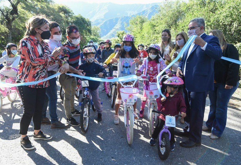 Raúl y Susana Zenteno inauguraron nuevos espacios recreativos en El Portezuelo