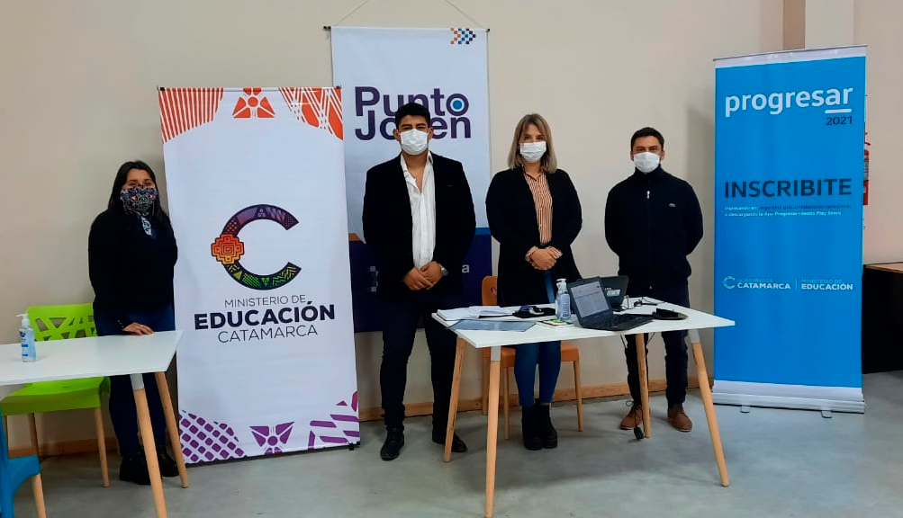 Se puso en marcha la asistencia para la Becas Progresar en el Punto Joven y en Escuela Activa