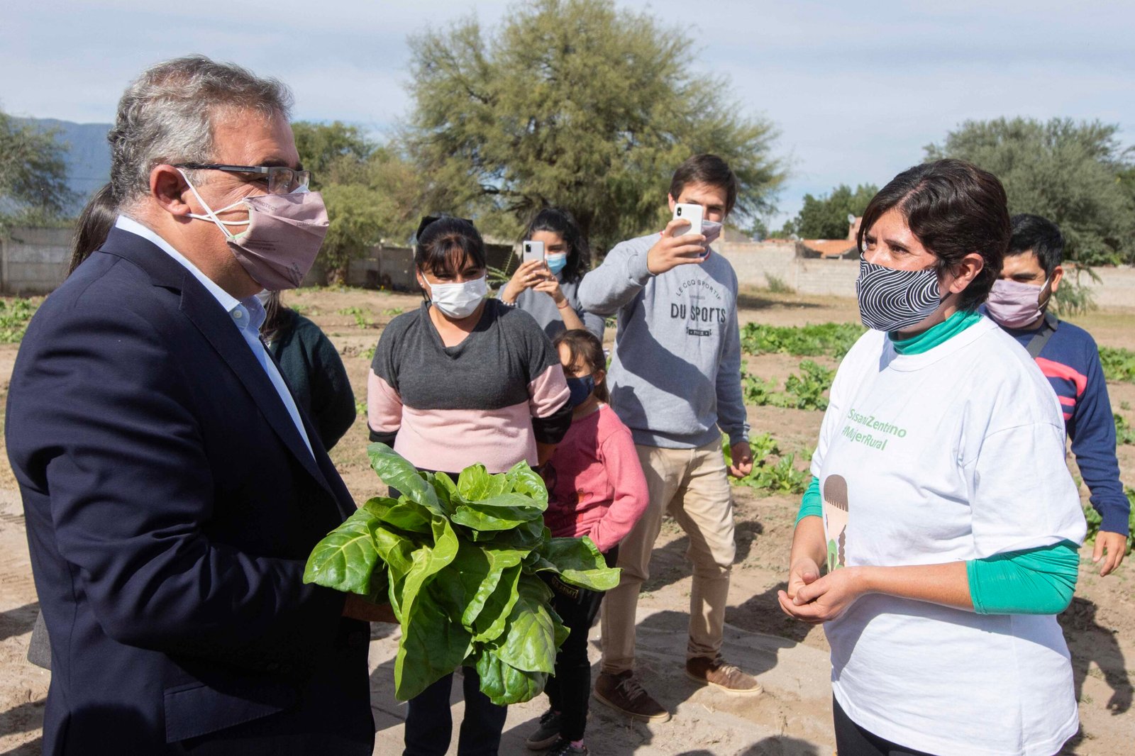 El gobernador Raúl Jalil recorrió el circuito productivo de Valle Viejo