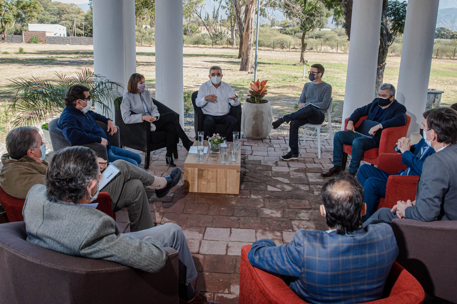 El gobernador Raúl Jalil recibió en su despacho a los representantes de una empresa australiana que tiene firmes intenciones de invertir en Catamarca