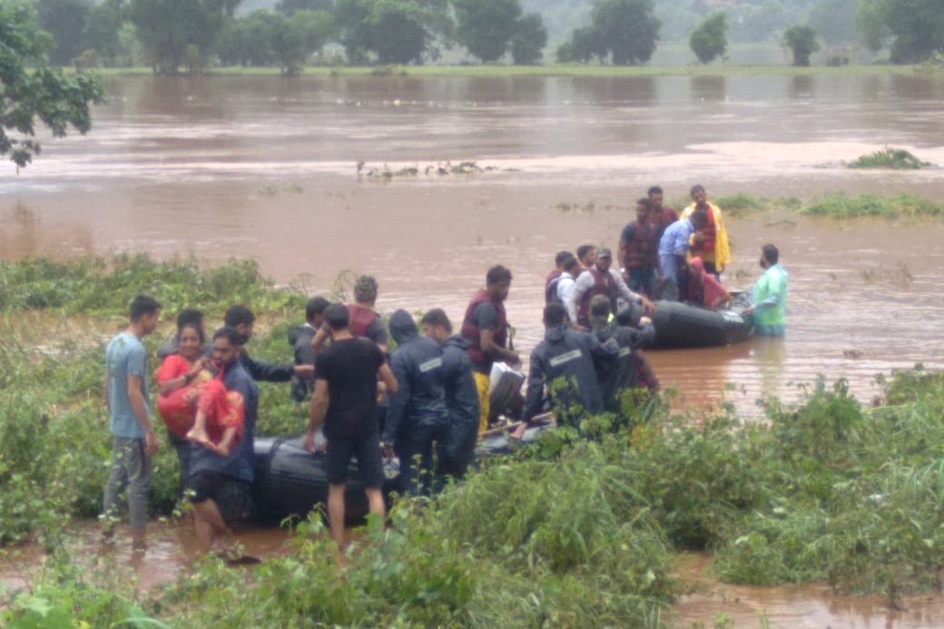 Al menos 36 fallecidos y decenas de desaparecidos en India por las lluvias del monzón