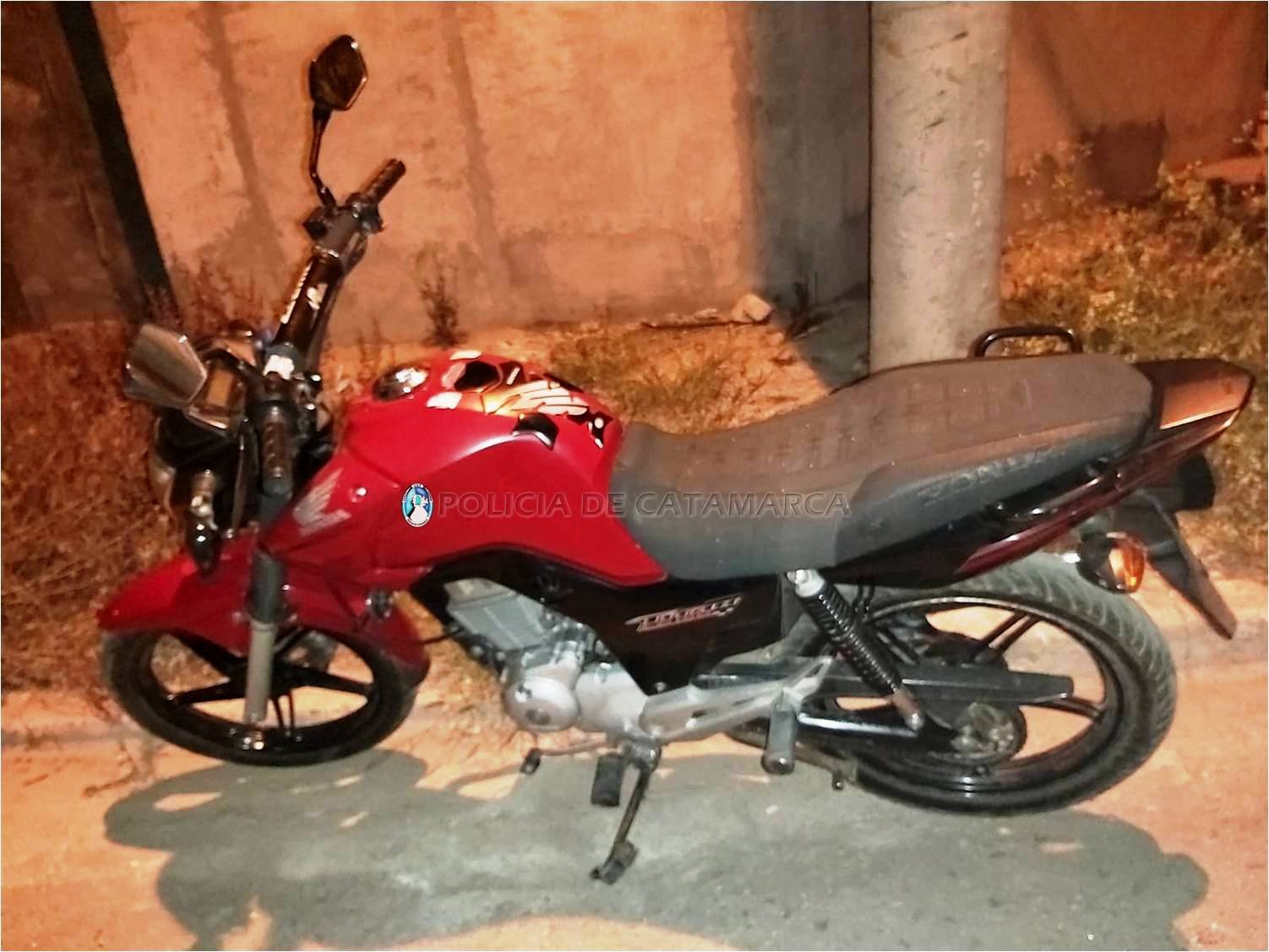 Policías recuperaron una motocicleta sustraída
