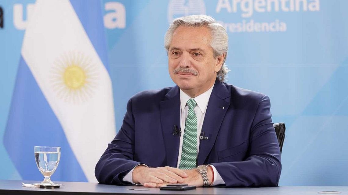Alberto Fernández encabeza la presentación del nuevo DNI para personas no binarias