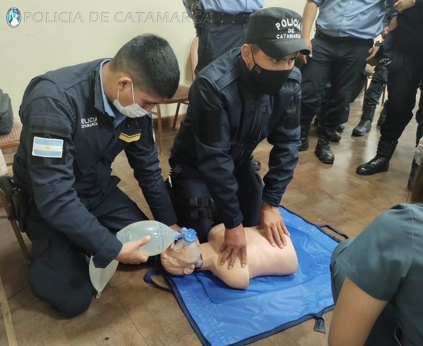 Jornada de Capacitación sobre Primeros Auxilios y Técnicas de Reanimación Cardiopulmonar (RCP) para efectivos policiales de la Capital